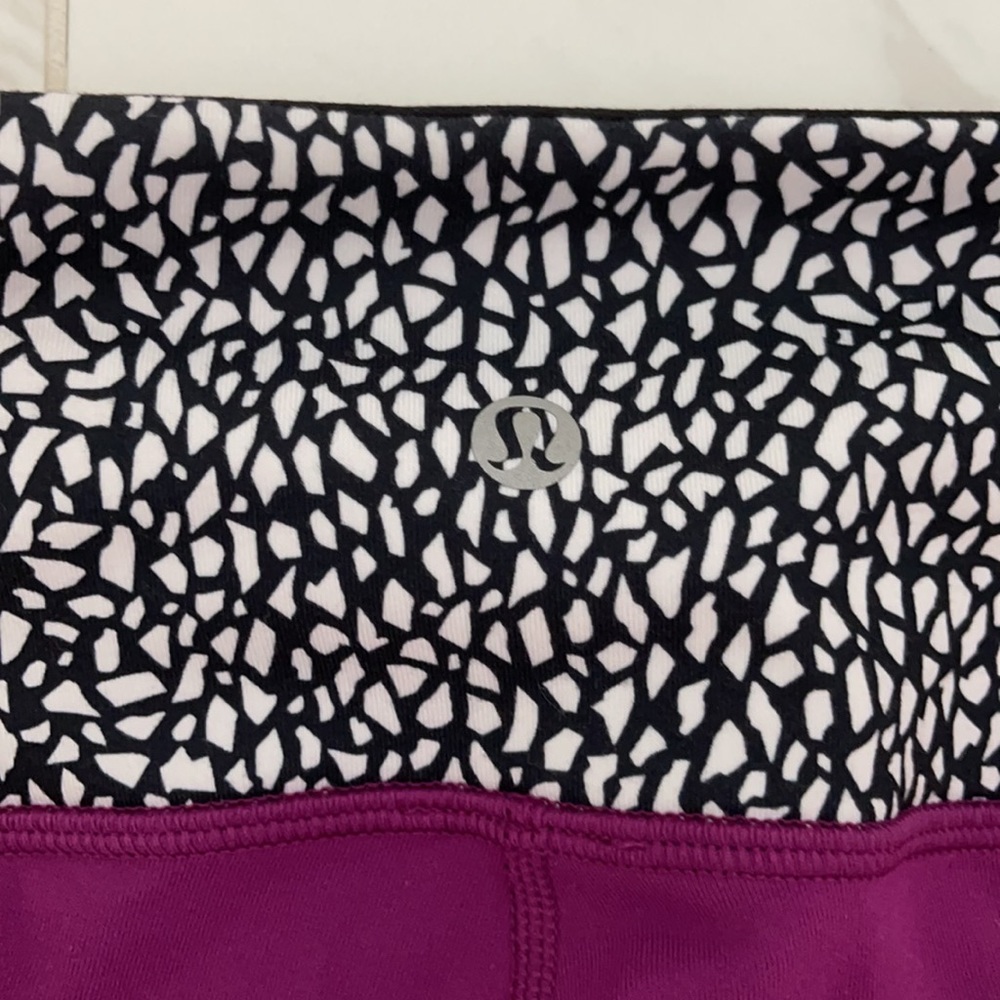 Lululemon Reversible Leggings - Picture 3 of 5